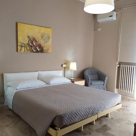 B&B Cameracaffe Centro Ареццо Экстерьер фото